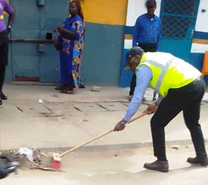 Opération grand nettoyage après fêtes à Douala